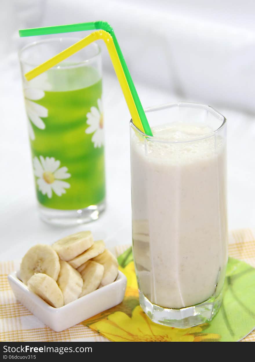 Banana milkshake