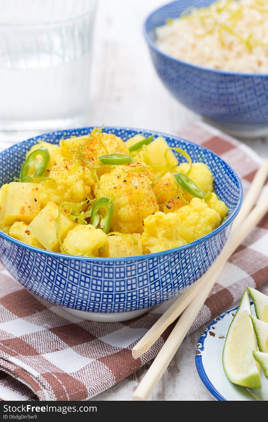 Vegetable curry with lime and mint