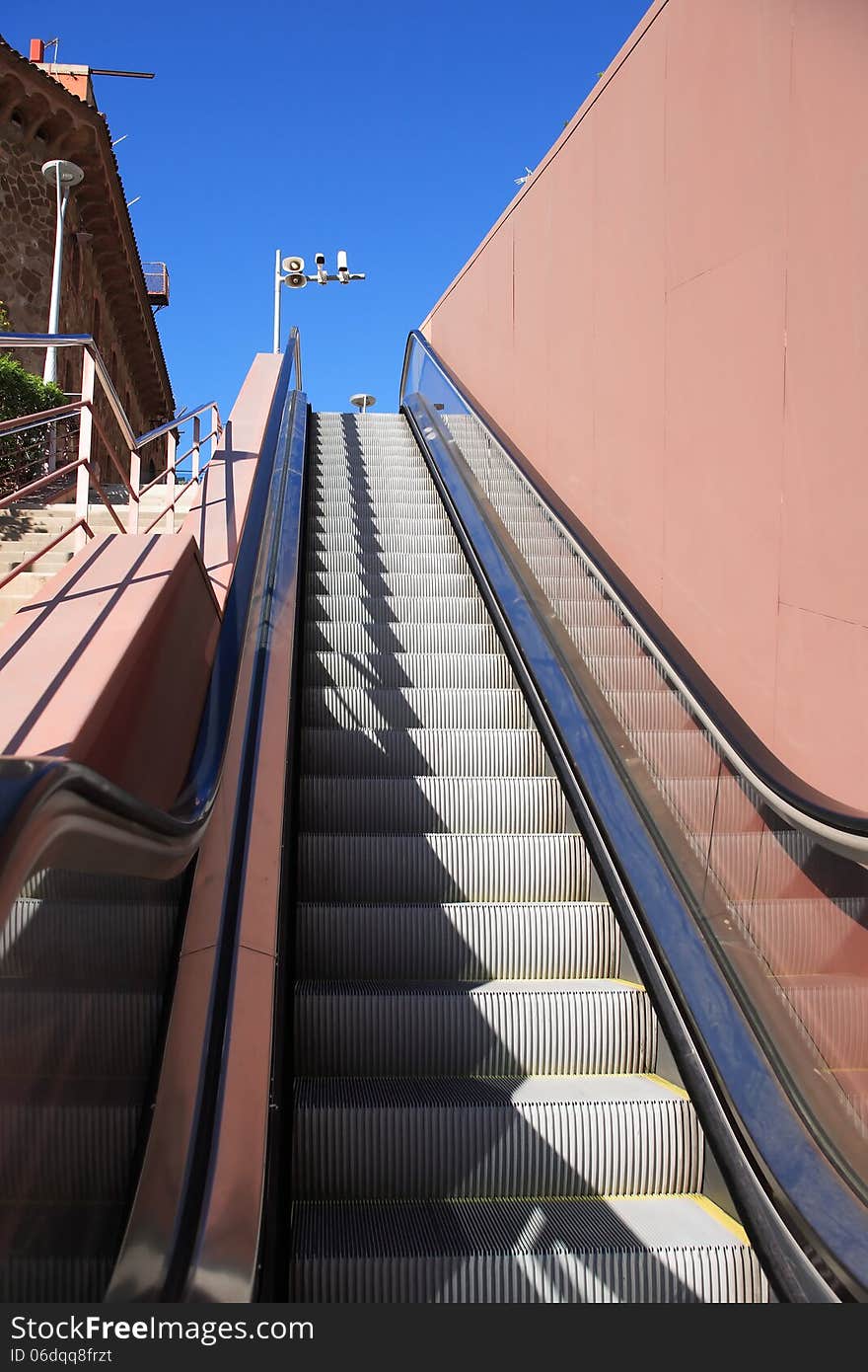 Street Escalator