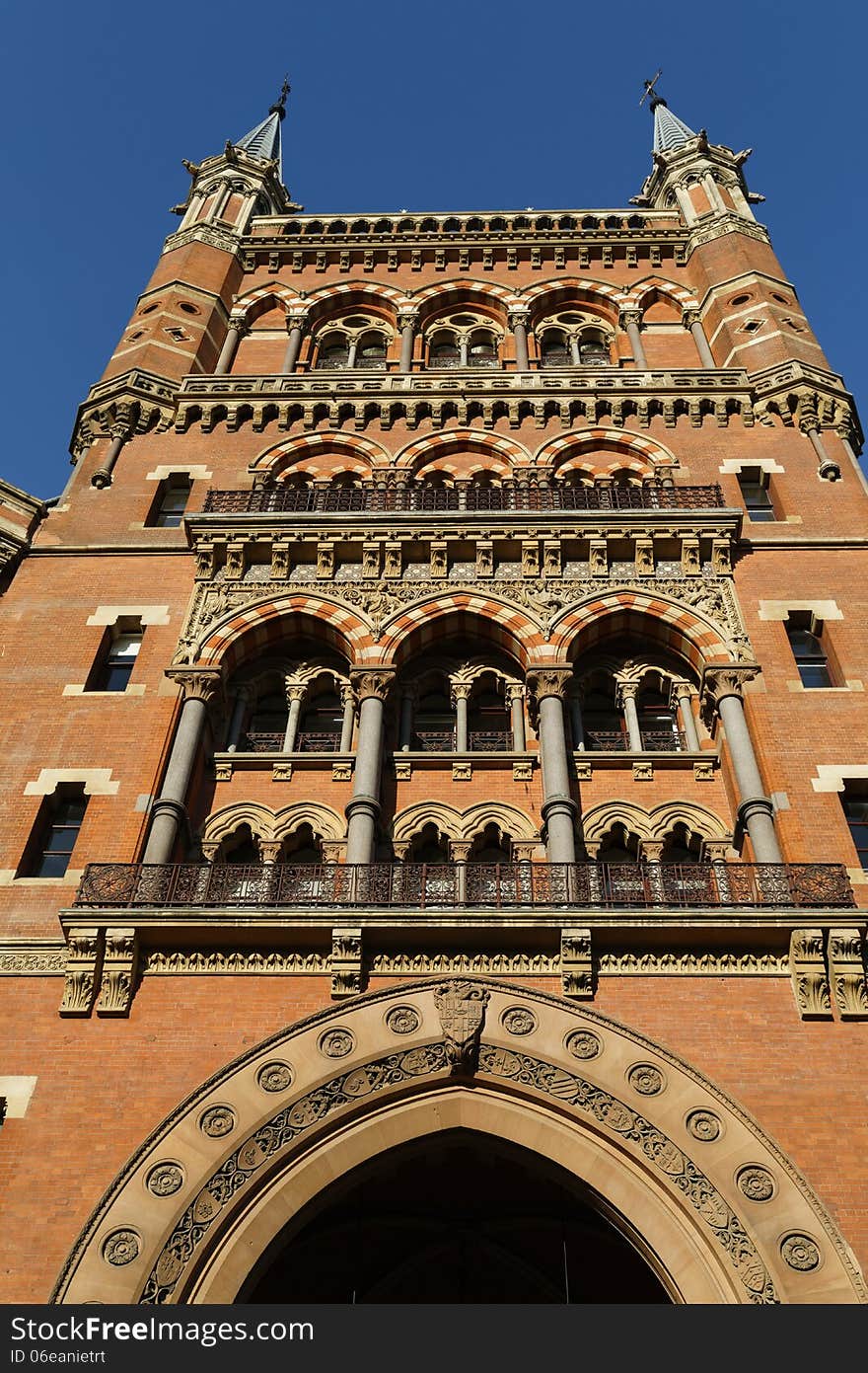 St Pancras hotel in london