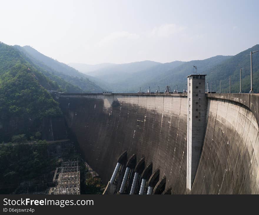 Bhumibol dam biggest concrete dam in thailand