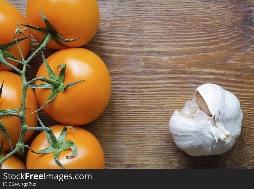 Tomatoes and garlic