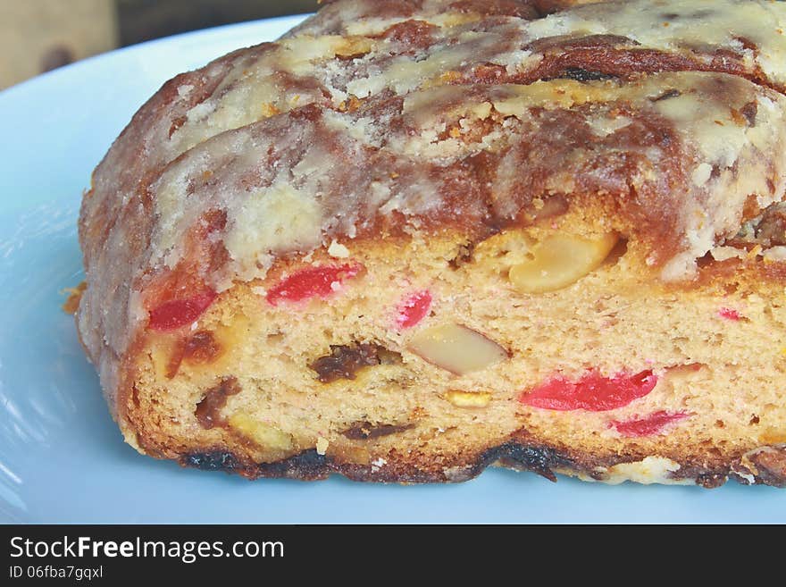 Fruitcake with raisin and Seasoning