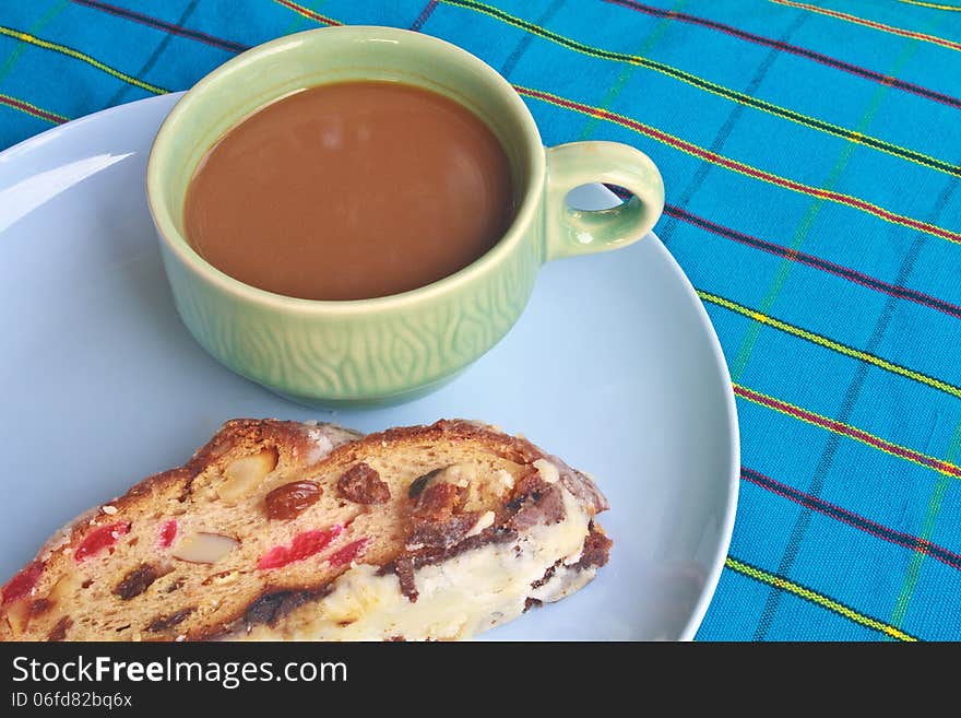 Fruitcake with hot coffee