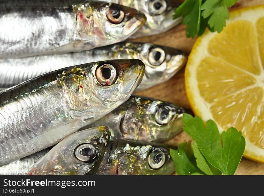 Sea fish with fresh parsley and lemon