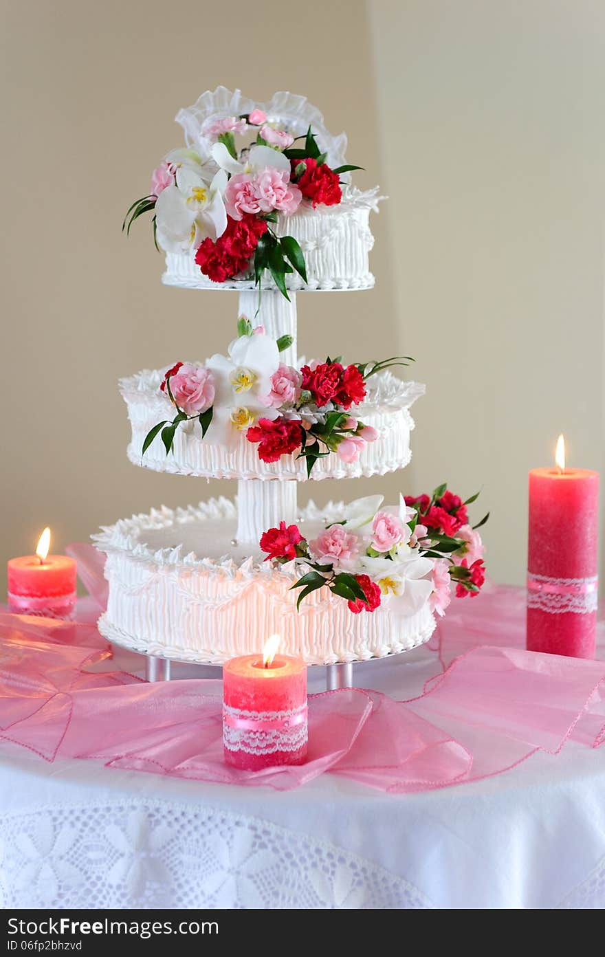 Luxurious Wedding Cake