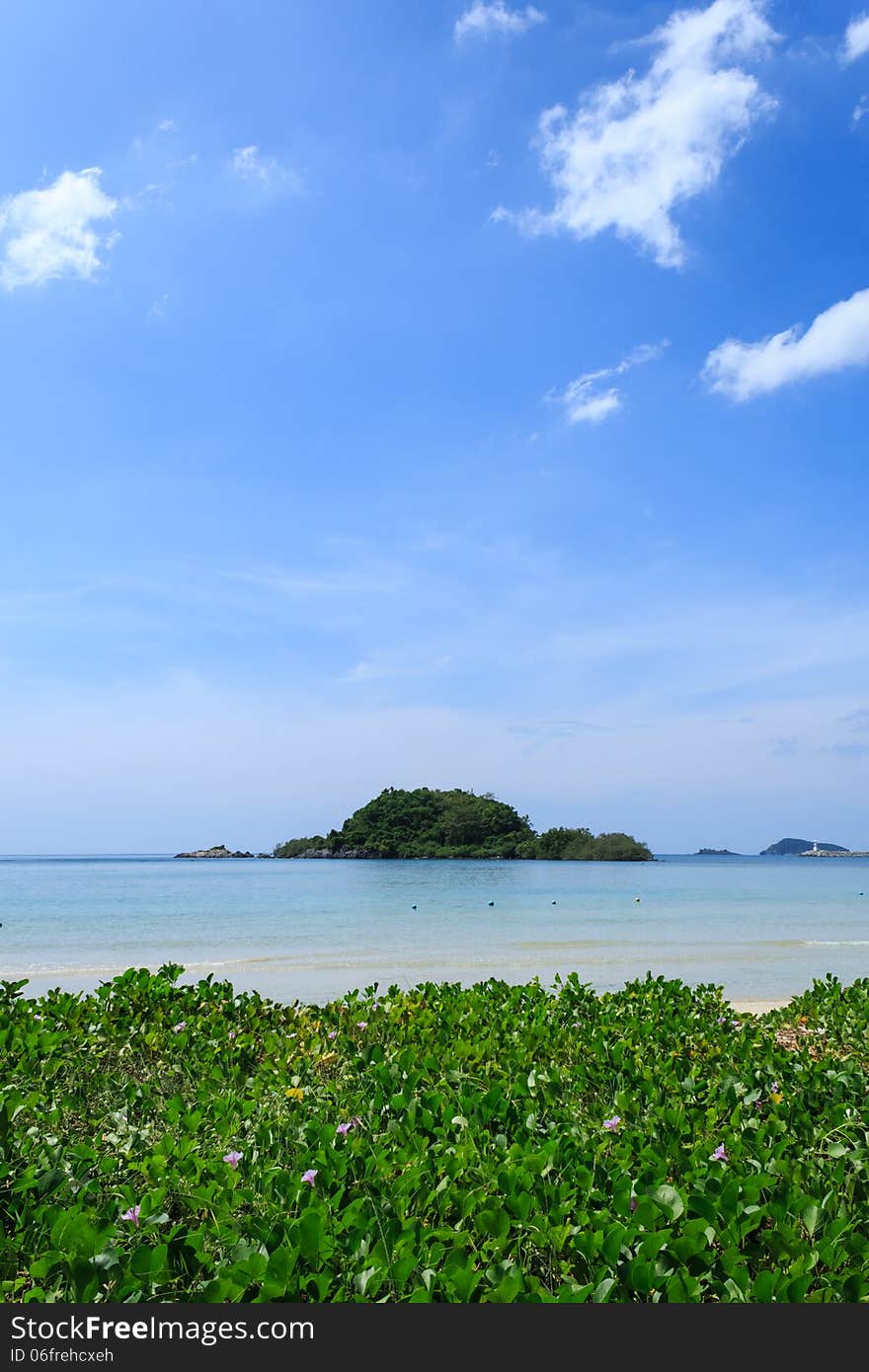 Wonderful Sea and Blue Sky at Nang Rum Beach