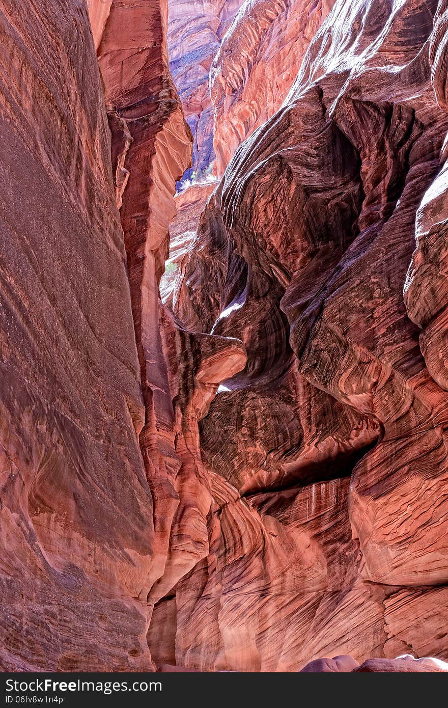 This is Buckskin Canyon, a highly scenic slot canyon, which meets with the Paria River at the confluence. This is Buckskin Canyon, a highly scenic slot canyon, which meets with the Paria River at the confluence.