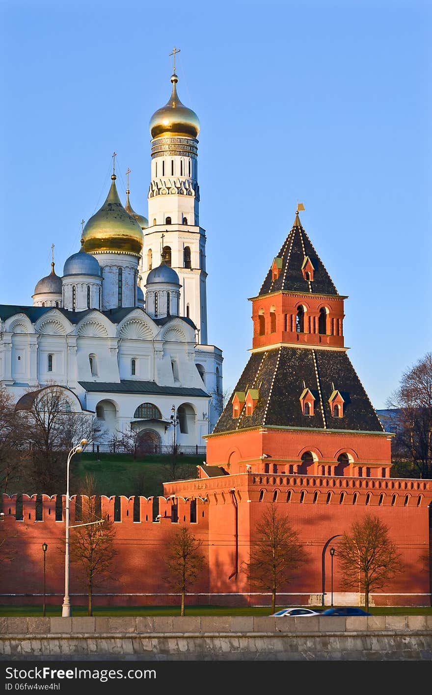 Moscow Kremlin lighting with evening sun