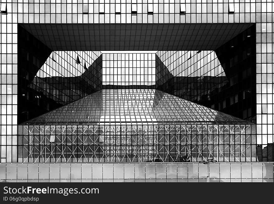 PARIS, LA DEFENSE-FRANCE, 2006 - An unidentified building attracts every visitor to Paris its predominance of glass and iron. PARIS, LA DEFENSE-FRANCE, 2006 - An unidentified building attracts every visitor to Paris its predominance of glass and iron.