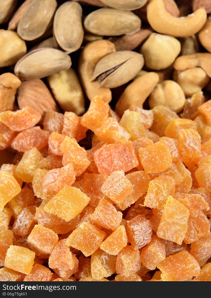 Mixed nuts and dried apricots