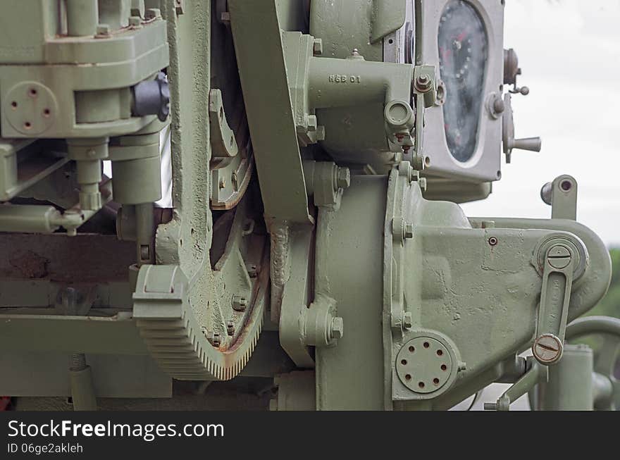 Anti-aircraft artillery and antitank: detail of rack and handles of pointing. Anti-aircraft artillery and antitank: detail of rack and handles of pointing