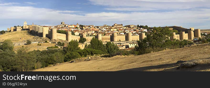 Overview of Ávila