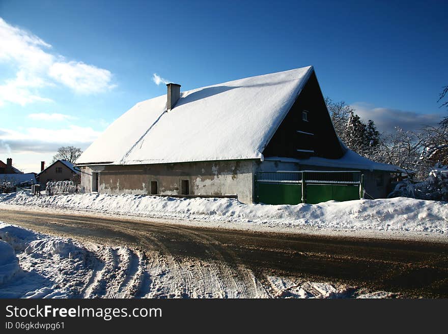 Cottage by the roadside