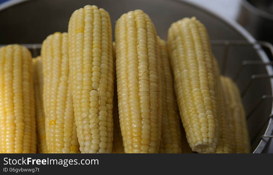 Cooked corn is one of Taiwan&#x27;s street food . Cooked corn is one of Taiwan&#x27;s street food .