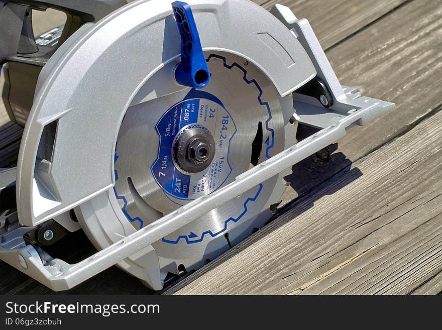 Modern Circular Saw