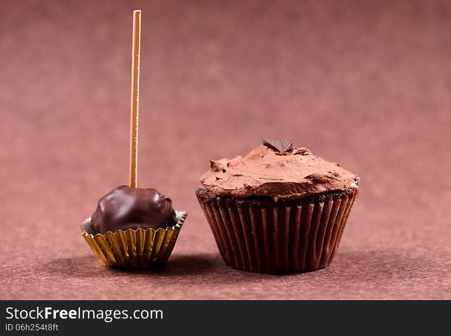 Chocolate Muffin With Hazelnut Minty Cream And Ice Cream Topping