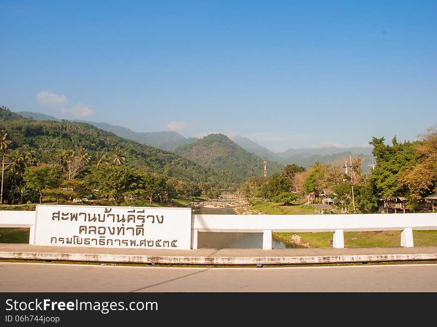 It is the longest river in Nakhon si Thammarat.(thadee river) it is bended by this mountain. It is the longest river in Nakhon si Thammarat.(thadee river) it is bended by this mountain.