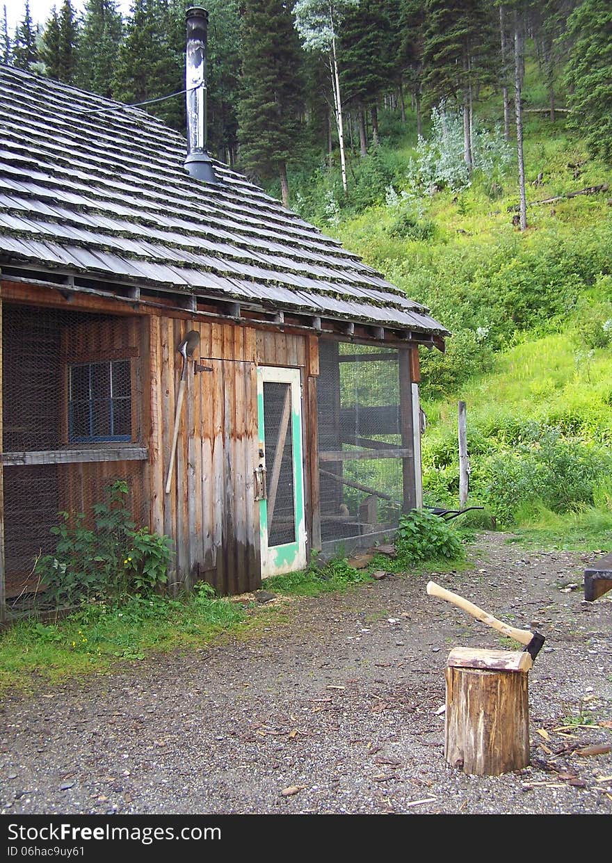 Chicken Coop on the cabin