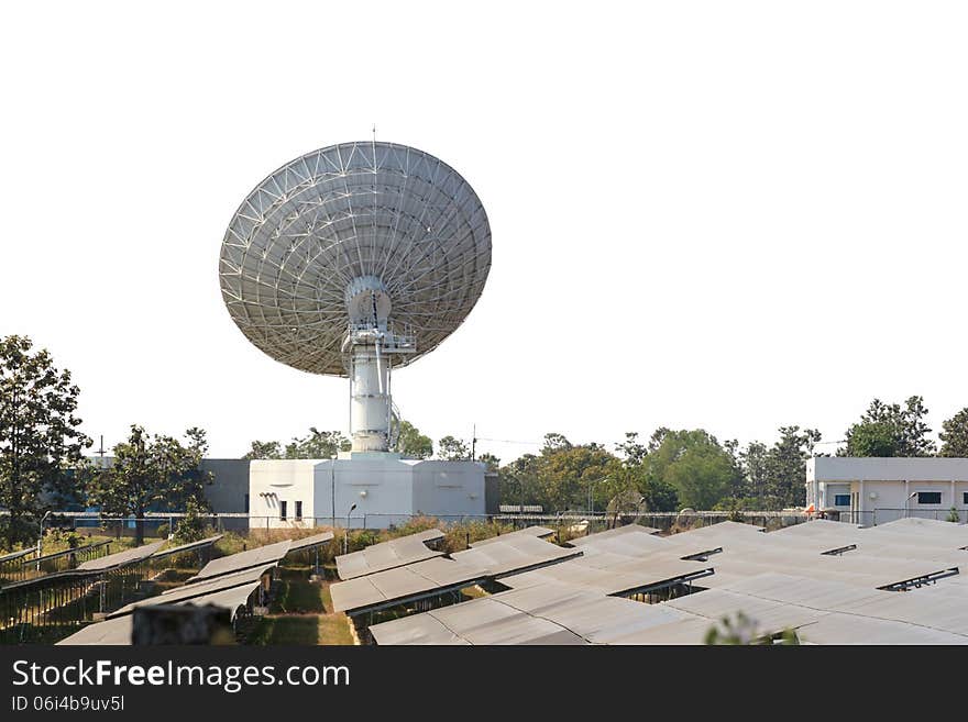 Large broadcast radars or satellite dishes