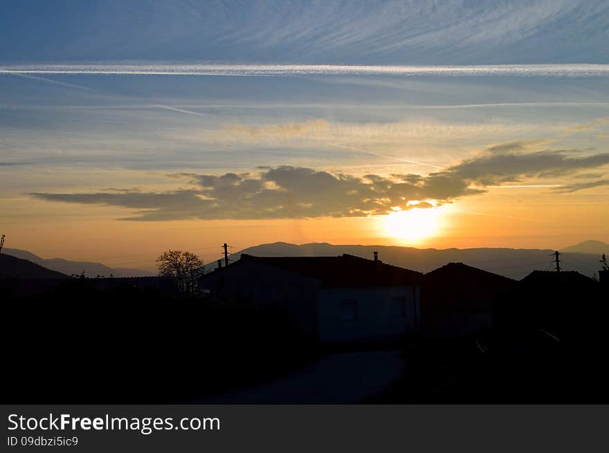 Blissful Sunset With Beautiful Clouds