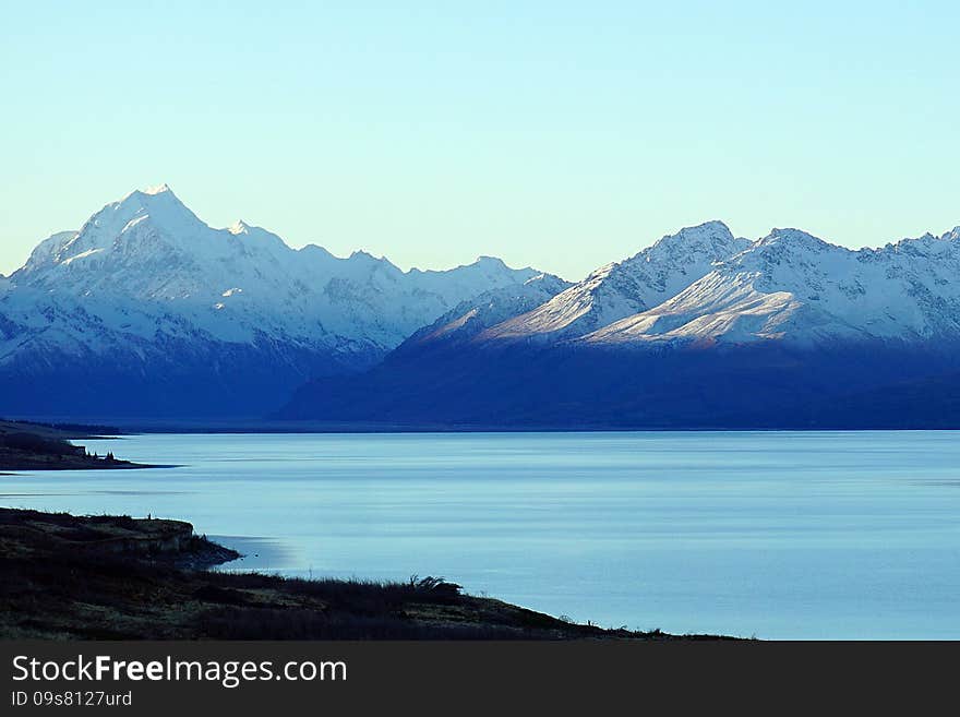 Snow covered peaks of Mount Cook, New Zealand