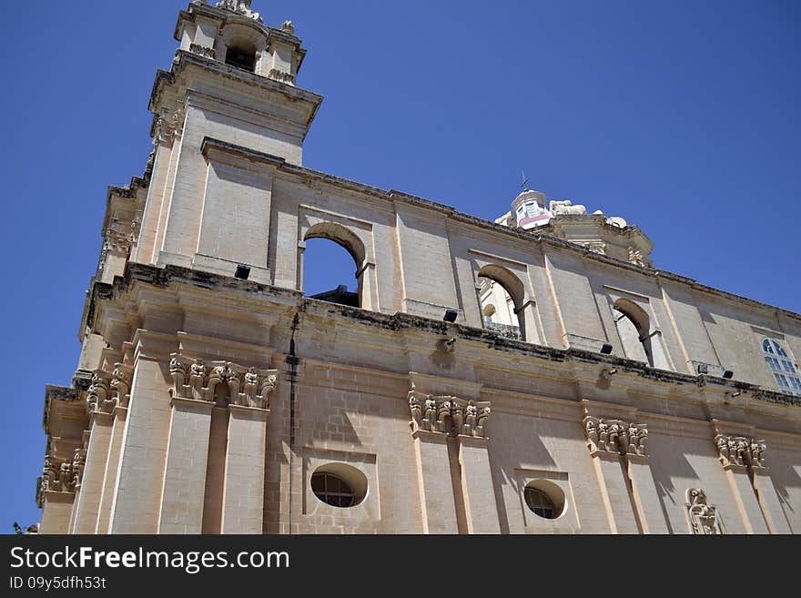 Ancient archof a building in the classical style