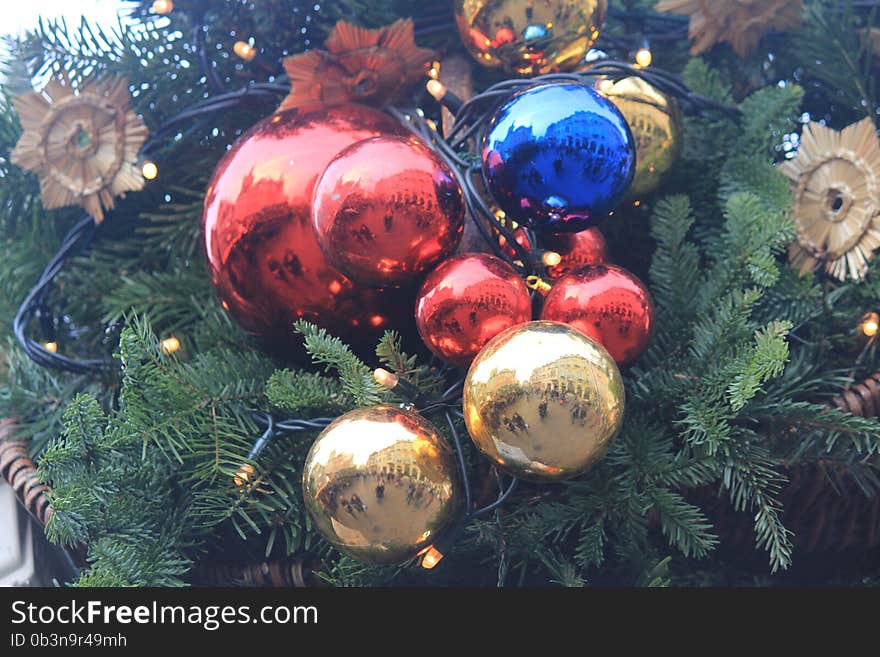 Decorations on the tree in the Xmas Market