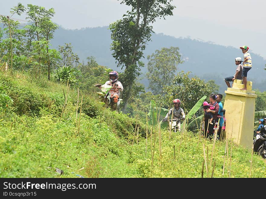 Motorcycle lunge nature