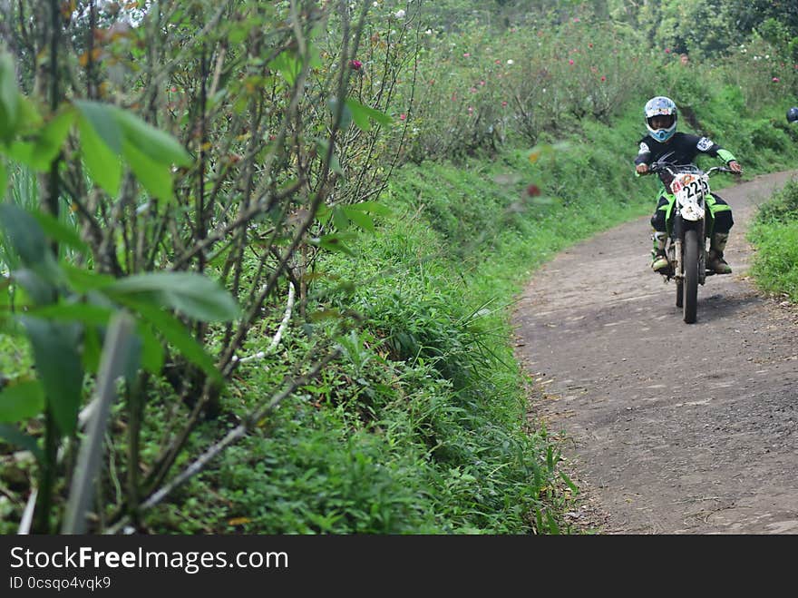 Motorcycle lunge nature