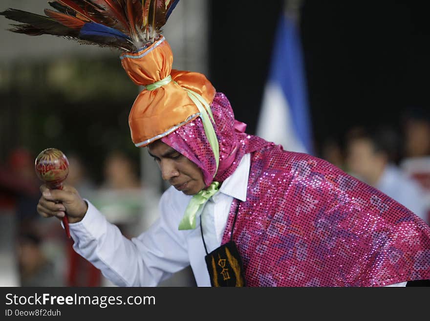 El Presidente Salvador Sánchez Cerén participó esta mañana en el acto donde se entregaron escrituras de propiedad a unas 6 mil personas. En la actividad acompañaron al presidente la presidenta del Instituto Salvadoreño de Transformación Agraria &#x28;ISTA&#x29; Carla Alvanés; el ministro de Agricultura Orestes Ortez; el ministro de Gobernación y Desarrollo Teritorial Arístides Valencia; el director ejecutivo del Centro Nacional del Registro &#x28;CNR&#x29; Rogelio Canales. El Presidente Salvador Sánchez Cerén participó esta mañana en el acto donde se entregaron escrituras de propiedad a unas 6 mil personas. En la actividad acompañaron al presidente la presidenta del Instituto Salvadoreño de Transformación Agraria &#x28;ISTA&#x29; Carla Alvanés; el ministro de Agricultura Orestes Ortez; el ministro de Gobernación y Desarrollo Teritorial Arístides Valencia; el director ejecutivo del Centro Nacional del Registro &#x28;CNR&#x29; Rogelio Canales.