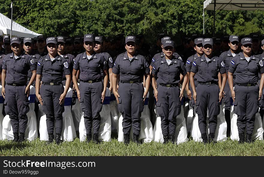 La Academia Nacional de Seguridad Pública graduó este día a 210 nuevos agentes pertenecientes a la promoción 115 del nivel básico. El acto contó con la participación del presidente de la república Salvador Sánchez Cerén, así como del ministro de seguridad Mauricio Ramírez Landaverde, el director de la PNC Howard Cotto, y el director de la ANSP Jaime Martínez. De los graduados 58 son mujeres y 152 son hombres. La Academia Nacional de Seguridad Pública graduó este día a 210 nuevos agentes pertenecientes a la promoción 115 del nivel básico. El acto contó con la participación del presidente de la república Salvador Sánchez Cerén, así como del ministro de seguridad Mauricio Ramírez Landaverde, el director de la PNC Howard Cotto, y el director de la ANSP Jaime Martínez. De los graduados 58 son mujeres y 152 son hombres.