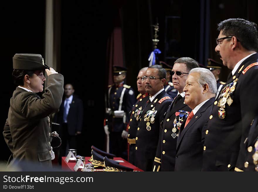 El Presidente Salvador SÃ¡nchez CerÃ©n participÃ³ esta maÃ±ana en la graduaciÃ³n de la promociÃ³n nÃºmero 88 de la Escuela Militar &quot;CapitÃ¡n General Gerardo Barrios&quot;. Un total de 65 cadetes, 59 hombres y 6 seÃ±oritas, fueron los graduados a quienes el Presidente entregÃ³ sables y espadas. El Presidente Salvador SÃ¡nchez CerÃ©n participÃ³ esta maÃ±ana en la graduaciÃ³n de la promociÃ³n nÃºmero 88 de la Escuela Militar &quot;CapitÃ¡n General Gerardo Barrios&quot;. Un total de 65 cadetes, 59 hombres y 6 seÃ±oritas, fueron los graduados a quienes el Presidente entregÃ³ sables y espadas.