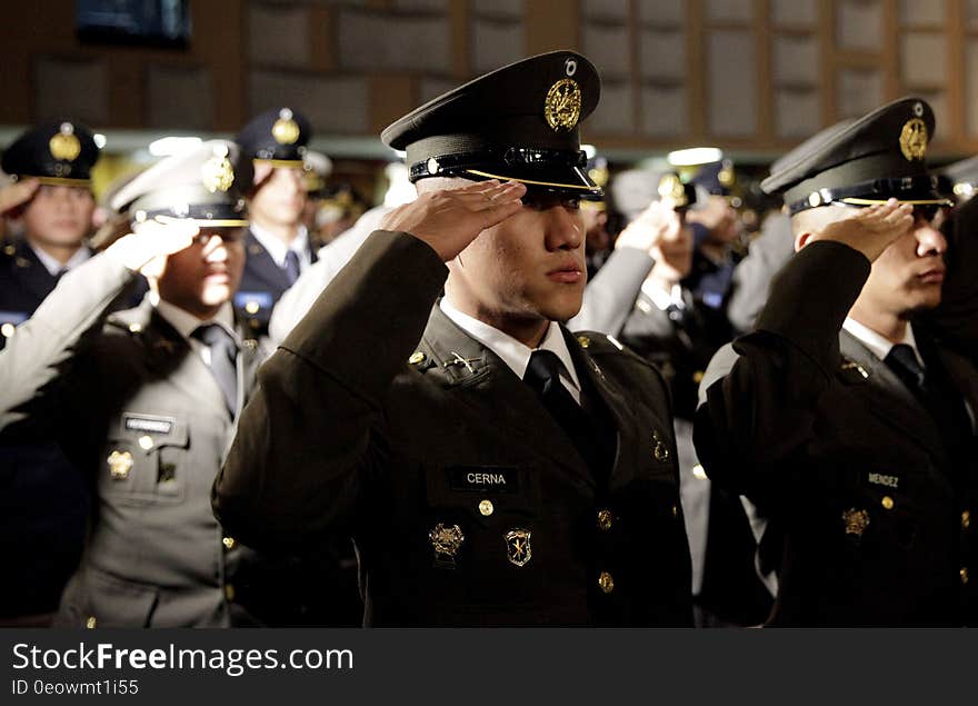 El Presidente Salvador SÃ¡nchez CerÃ©n participÃ³ esta maÃ±ana en la graduaciÃ³n de la promociÃ³n nÃºmero 88 de la Escuela Militar &quot;CapitÃ¡n General Gerardo Barrios&quot;. Un total de 65 cadetes, 59 hombres y 6 seÃ±oritas, fueron los graduados a quienes el Presidente entregÃ³ sables y espadas. El Presidente Salvador SÃ¡nchez CerÃ©n participÃ³ esta maÃ±ana en la graduaciÃ³n de la promociÃ³n nÃºmero 88 de la Escuela Militar &quot;CapitÃ¡n General Gerardo Barrios&quot;. Un total de 65 cadetes, 59 hombres y 6 seÃ±oritas, fueron los graduados a quienes el Presidente entregÃ³ sables y espadas.