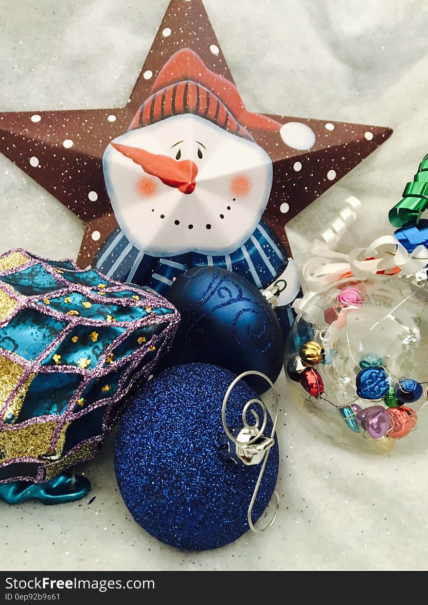 2blue Glitter Baubles Brown Star Snowman Print Christmas Decor