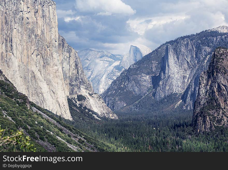 The El Capitan and Half Dome seen from Tunnel View in Yosemite National Park. The El Capitan and Half Dome seen from Tunnel View in Yosemite National Park.