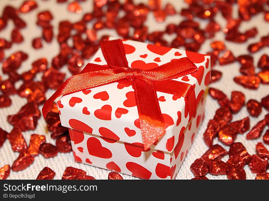 Red and White Heart Print Box