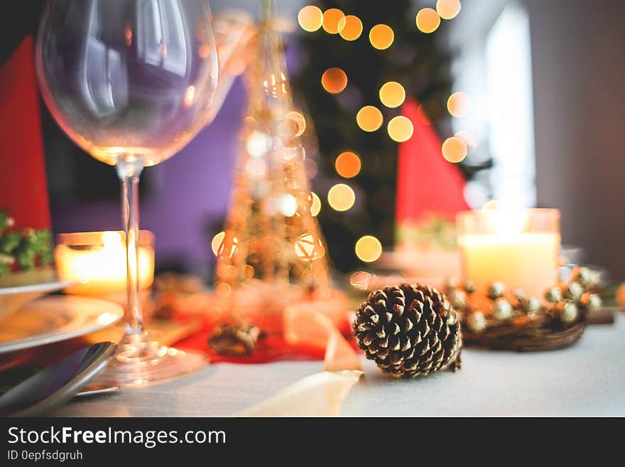 Brown Acorn Near Clear Long Stem Wine Glass