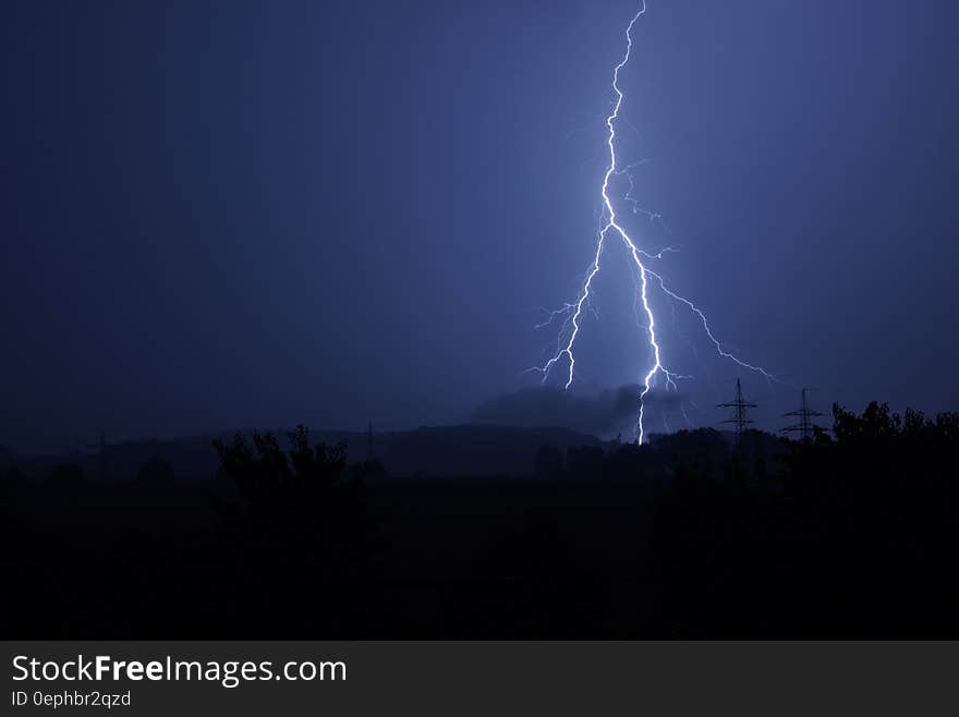 Lightning Jolt during Night Time