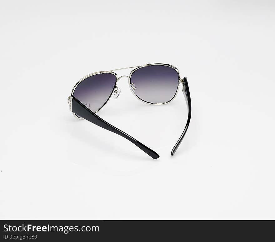 Black Grey Framed Aviator Style Sunglasses