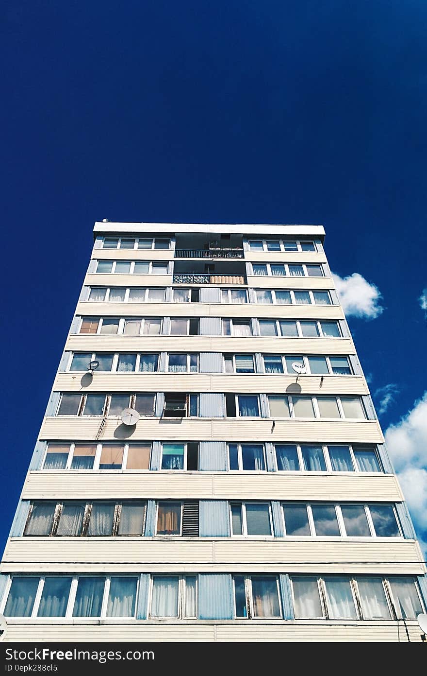 White and Gray Concrete Building