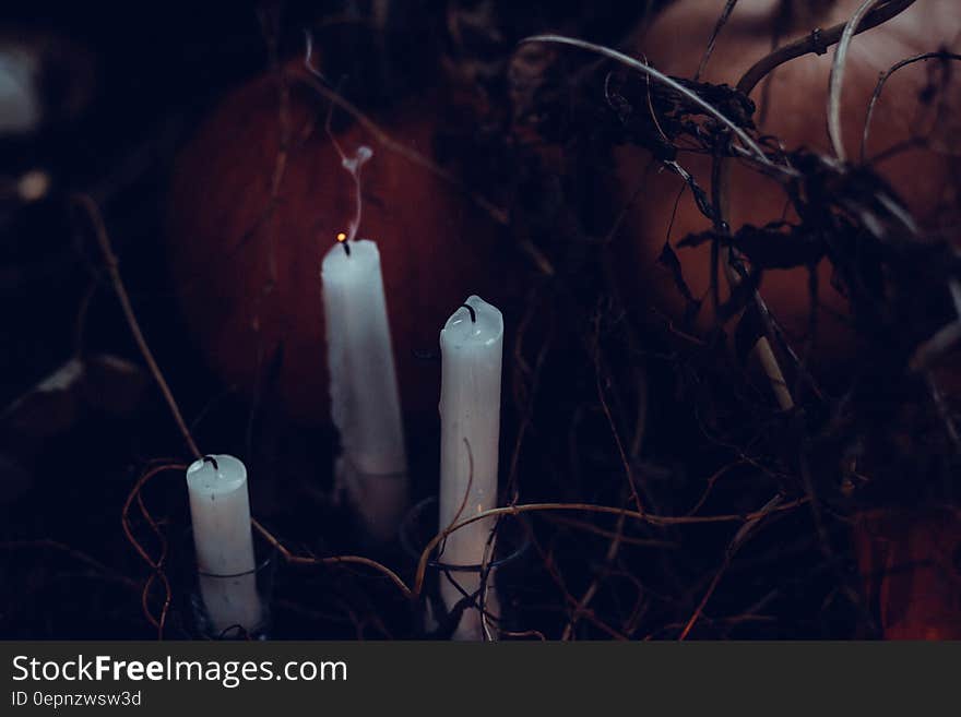 3 White Candles Without Light