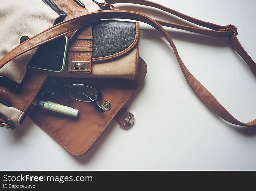 Brown Leather Crossbody Bag With Eyeglasses