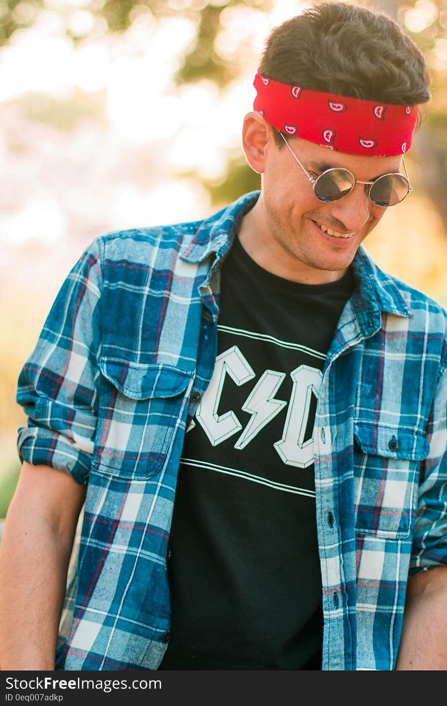 Men&#x27;s Wearing Black Crew Neck Shirt While Smiling