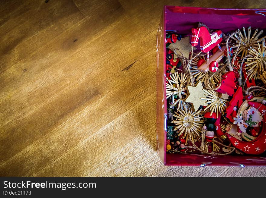 Brown Red Floral Decors in Red Box