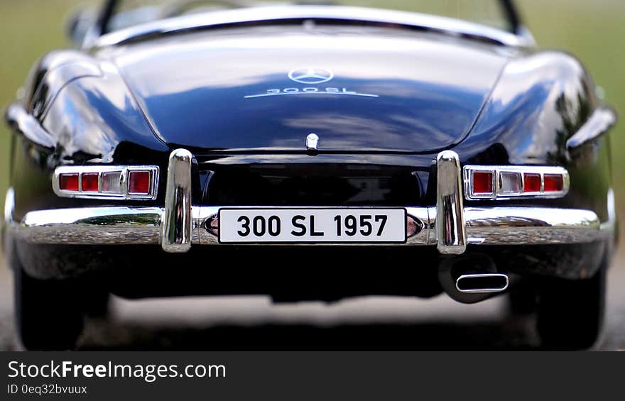 Blue Mercedes Benz With 300 Sl 1957 Car License Plate