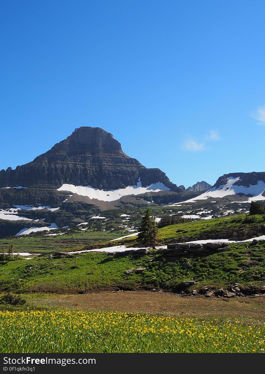 A nice image of a mountain landscape, by Albert van Gent. All photos can be used for free, new uploads frequently :&#x29;