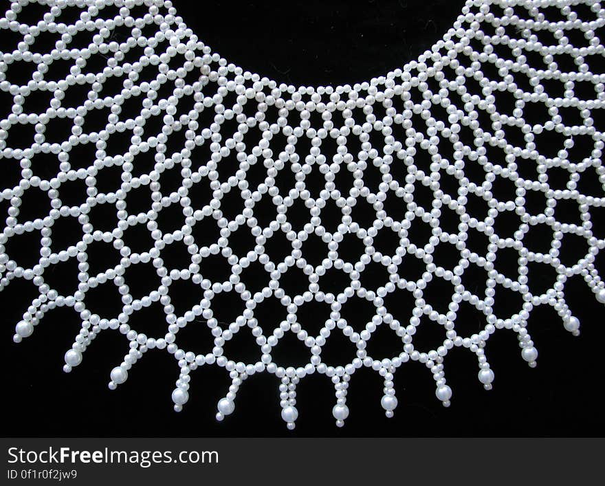 pearl collar