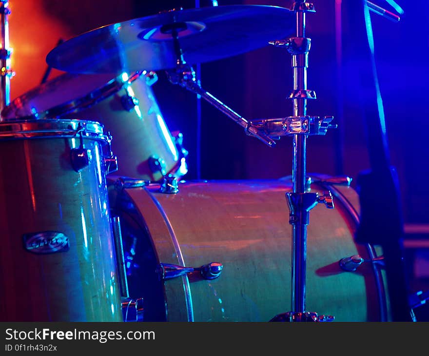 Shallow Focus Photography of Brown Drum Set