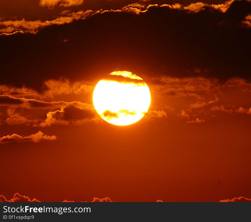 Cloud, Sky, Atmosphere, Ecoregion, Amber, Afterglow